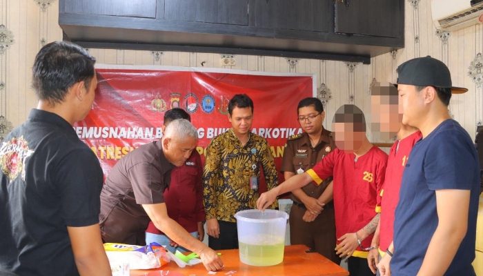 Polres Sintang Musnahkan Barang Bukti Narkoba Hasil Pengungkapan April-Mei 2024