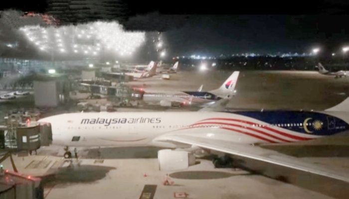Malaysia Airlines Kembali ke Kuala Lumpur Karena Masalah Tekanan Udara