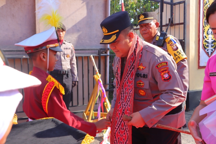 Polres Sintang melakukan penyambutan AKBP I Nyoman Budi Artawan
