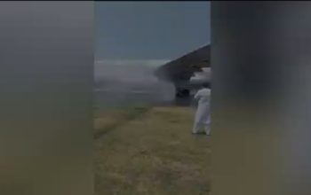 Rangkaian Foto: Pesawat Saudi Arabian Airlines Terbakar Saat Mendarat di Pakistan!