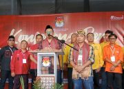 Pasangan Didit Surahmayadi-Melkianus Resmi Mendaftar sebagai Calon Bupati dan Wakil Bupati Sintang