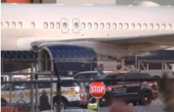 Ban Pesawat Boeing 757 Meledak, Dua Pekerja Tewas dan Satu Terluka