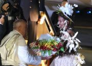 Antusiasme Ribuan Orang Sambut Paus Fransiskus di Papua Nugini: Perjalanan Iman dan Harapan