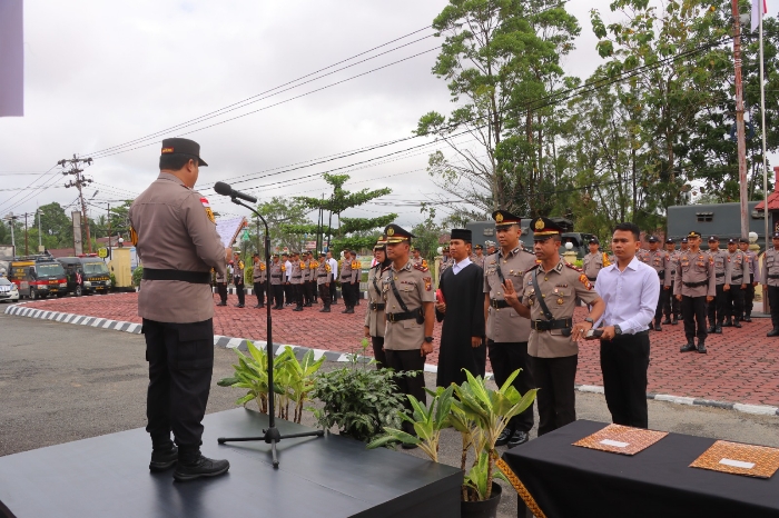 Mutasi jabatan di Polres Sintang