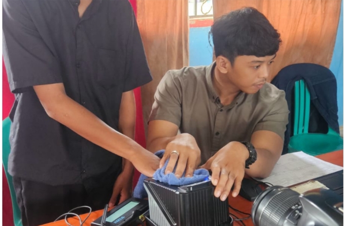 Disdukcapil Sekadau jemput bola layanan Adminduk di Desa Maboh Permai