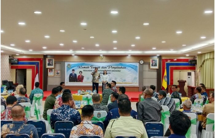 Frans Zeno Berpamitan, Pemkab Sekadau Gelar Acara Perpisahan