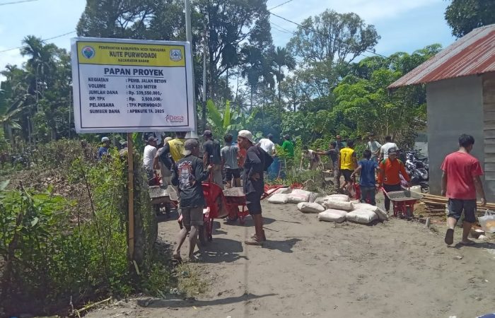 Pemdes Purwodadi Aceh Tenggara Bangun Jalan Rabat Beton