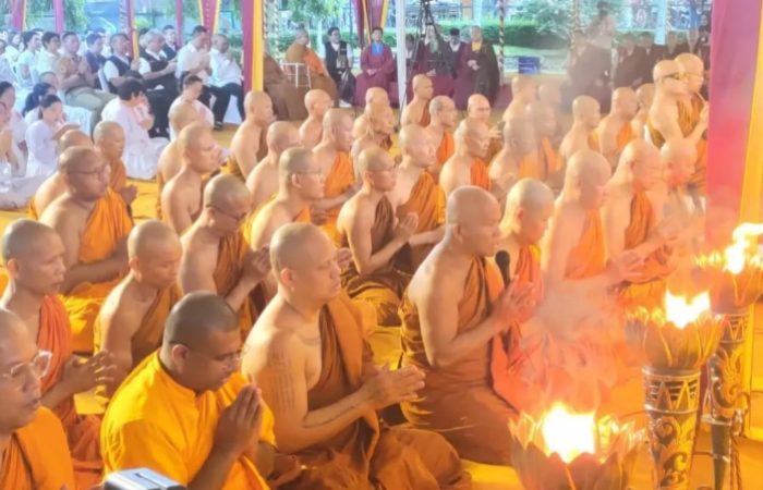 Api Dharma Mrapen Jadi Simbol Pencerahan Waisak 2025, Diharapkan Bawa Perdamaian Dunia