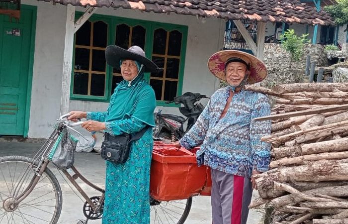 Kisah Haru Penjual Bakso Asal Rembang Naik Haji Setelah Menabung 27 Tahun