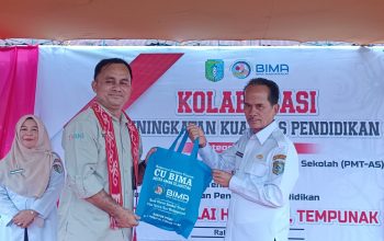 Bupati Sintang Gregorius Herkulanus Bala Bupati Sintang Gregorius Herkulanus Bala