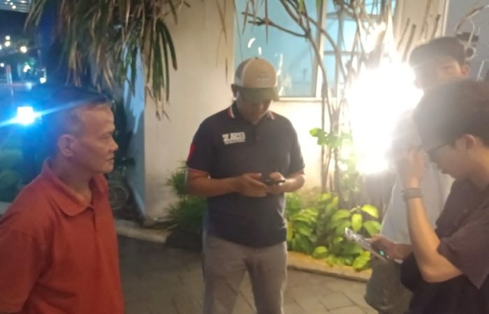 Respons Cepat Polsek Grogol Petamburan Bantu WNA Temukan iPhone Hilang di Taksi Online