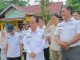 CU BIMA salurkan bantuan CSR untuk SDN 23 Balai Harapan berupa makanan tambahan, bantuan siswa kurang mampu, insentif guru, dan fasilitas pendidikan. Bupati Sintang harap jadi inspirasi.