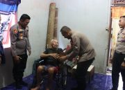 Kapolres Melawi Berikan Kursi Roda, Momen Haru Iringi Bantuan Kemanusiaan