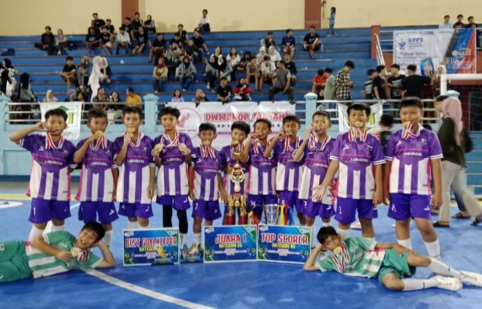 MIS Ma’arif Labschool Sintang Dominasi Sintang Futsal Championship, Raih Tiga Penghargaan Sekaligus