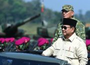 Momen Saat Panglima TNI Dampingi Presiden Prabowo di Gelar Pasukan, Ada 124 Alutsista yang Dikerahkan