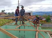 Satgas TMMD Kodim 0108 Agara Mulai Pasang Kerangka Atap MCK