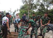 TMMD Ke 125 Anggota Satgas Bersama Masyarakat Lakukan Pengecoran Kuping Gorong Gorong