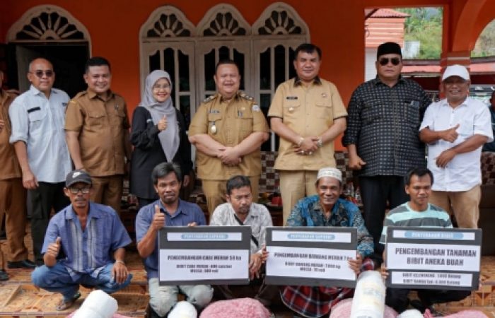 Enam Kelompok Tani di Empat Kecamatan Agara Dapat Bantuan Bibit Bawang Merah 7 Ton