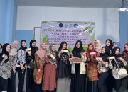 Pelatihan Peningkatan Keterampilan Nasyiatul Aisyiyah Kabupaten Sintang Dalam Pembuatan Teh bawang Berlian Sebagai Sumber Pendapatan Alternatif oleh Dosen Prodi Manajemen K.Sintang, Sukses di gelar