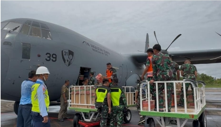 Respons Cepat Tanggap: TNI AU Kerahkan Hercules C-130 dan A400M Kirim Bantuan ke Sumut, Sumbar, dan Aceh