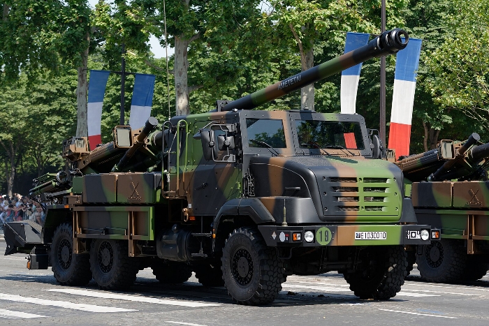 Angkatan Darat Malaysia Mulai Peroleh Howitzer Swagerak 155mm Tahun Depan, Modernisasi Artileri Jarak Jauh