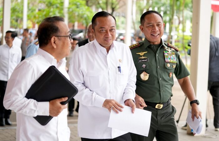 Panglima TNI Kerahkan Puluhan Ribu Prajurit Bangun Hunian dan Jembatan Pascabencana di Aceh, Sumbar, Sumut