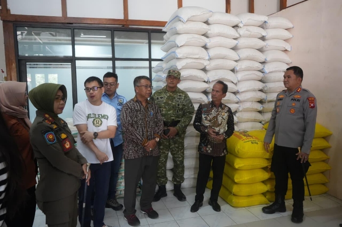 Satgas Ketahanan Pangan Sintang menggelar sidak pasar jelang Natal