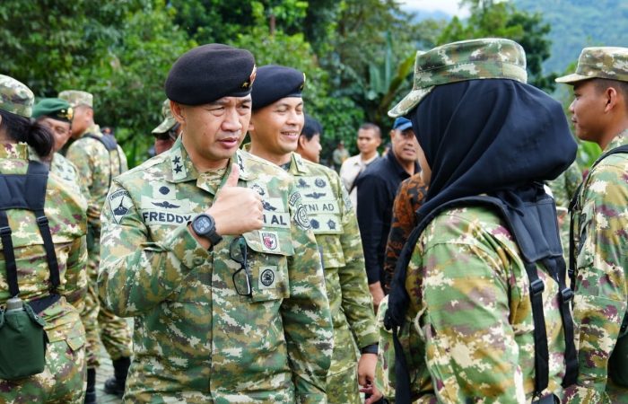 Wajib Tahu! Inilah Prosedur Kedaruratan TNI yang Harus Dikuasai Wartawan Sebelum ke Medan Perang