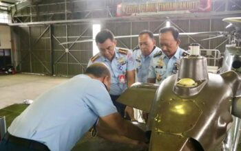 Simak strategi TNI AU dalam menjaga kesiapan operasional Helikopter H225M Caracal. Melansir tni-au.mil.id, Wakasau tinjau langsung pemeliharaan alpalhankam di Skatek 024