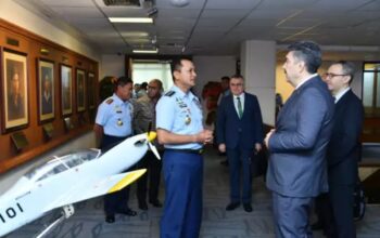 Foto Kepala Staf Angkatan Udara M. Tonny Harjono menerima kunjungan CEO Havelsan Turkiye untuk kerja sama teknologi C4ISR TNI AU.