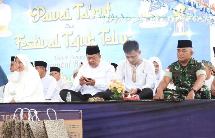 Pasi Log Kodim 1208/Sambas Hadiri Pawai Ta’ruf dan Festival Tajuk Telur Sambut Ramadhan 1447 H