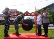 Pangdam XII/Tanjungpura di dampingi Danrem 121 Abw Tutup TMMD ke-127 di Sintang , Infrastruktur Desa dan Bansos Jadi Prioritas