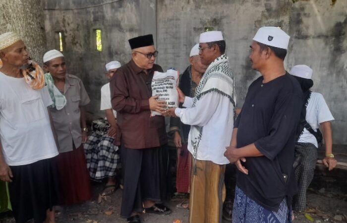 Yahdi Hasan Kunjungi Jemaah Suluk di Tanoh Alas, Salurkan Bantuan Gubernur Aceh