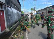 Wujudkan Lingkungan Sehat, Prajurit Kodim 1310/ Bitung Dan Prajurit Yon TP 916/ Bara Sakti Serta Warga Bitung Gelar Karya Bakti Bersih Lingkungan Di Komplek Kanopi
