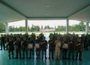 Danrem 121/Abw Bagikan THR dan Bingkisan Lebaran, Tekankan Keamanan Saat Cuti Idul Fitri 1447 H