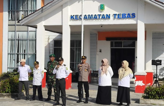 Perkuat Sinergitas Bersama Forkopimcam Koramil 03/Tebas Gelar Apel Gabungan dan Silaturahmi Hari Raya Idul Fitri 1447 H