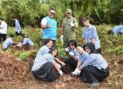 Anggota DPRD Sintang Senen Maryono Apresiasi Pelibatan Pelajar dalam Penanaman Pohon Hari Bumi 2026