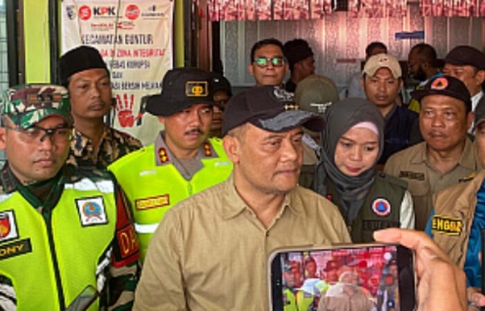 Gubernur Ahmad Luthfi Instruksikan Penanganan Cepat Banjir Demak: Fokus Logistik hingga Asuransi Petani