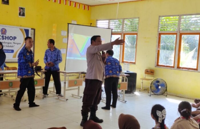 Bullying Bukan Candaan, Polisi Edukasi Pelajar SMAN 5 Sekadau Hilir