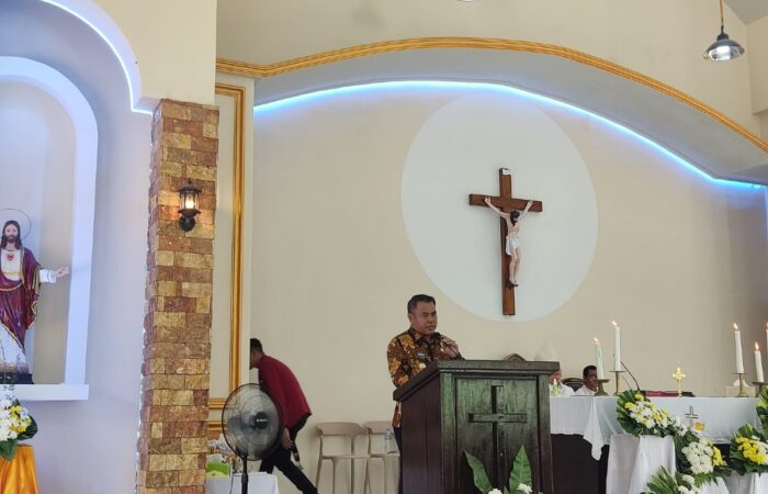 Peresmian Gereja Katolik Santo Paulus Meragun Sekadau, Bupati Aron Tekankan Kerukunan Umat