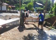 Genjot Konektivitas, Pengecoran Foot Plat Jembatan Perintis Garuda Airmadidi Bawah Dikebut Bersama Babinsa dan Warga