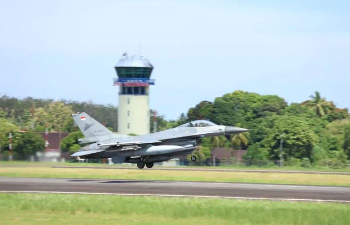 Patroli Udara di Manado, TNI AU Tingkatkan Kesiapsiagaan Kawasan Strategis Utara