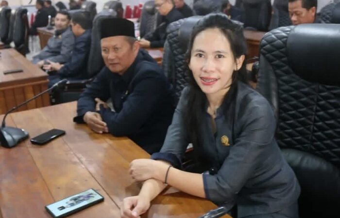 Akses Jalan di Jalur Sungai Tebidah Putus, Anastasia Desak Perbaikan Infrastruktur Kayan Hulu