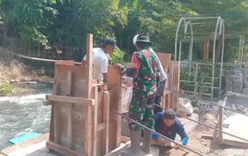 Percepat Mobilitas Warga, Jembatan Perintis Garuda Rap Rap Masuki Tahap Krusial Pemasangan Pylon