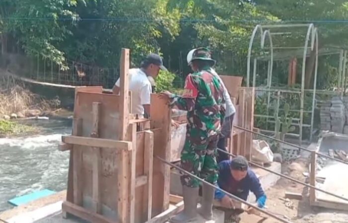 Percepat Mobilitas Warga, Jembatan Perintis Garuda Rap Rap Masuki Tahap Krusial Pemasangan Pylon
