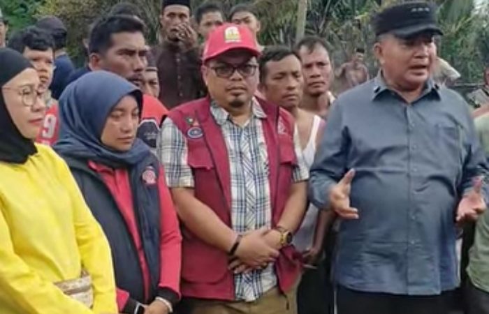 Kadis Sosial Aceh Tinjau Korban Kebakaran di Aceh Tenggara